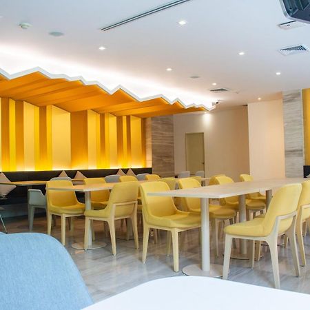 Tango Vibrant Living Hotel - Sha Extra Plus Бангкок Екстер'єр фото