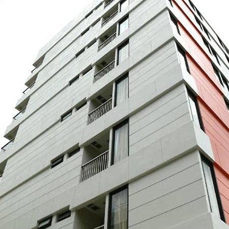Tango Vibrant Living Hotel - Sha Extra Plus Бангкок Екстер'єр фото