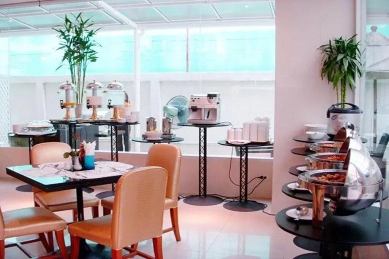 Tango Vibrant Living Hotel - Sha Extra Plus Бангкок Екстер'єр фото