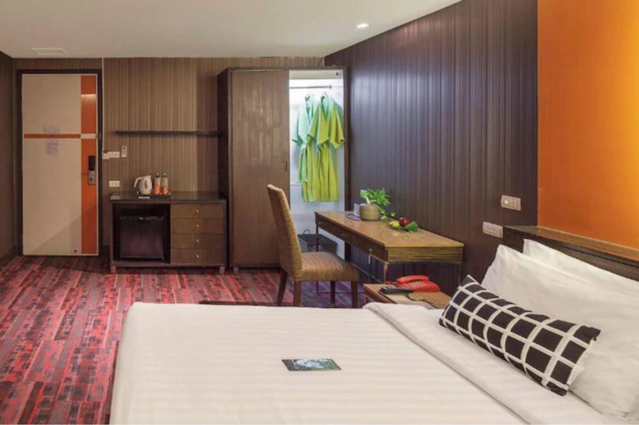 Tango Vibrant Living Hotel - Sha Extra Plus Бангкок Екстер'єр фото
