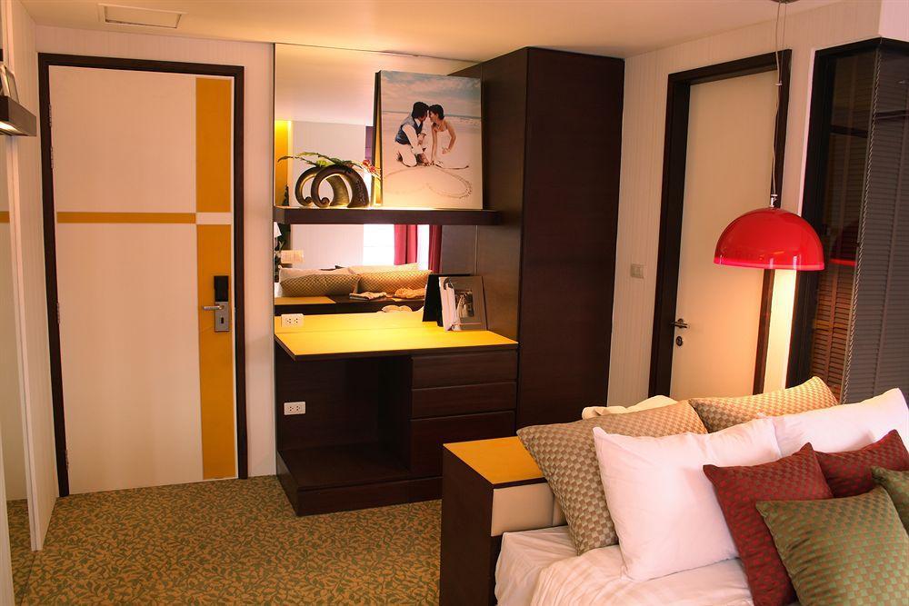 Tango Vibrant Living Hotel - Sha Extra Plus Бангкок Екстер'єр фото