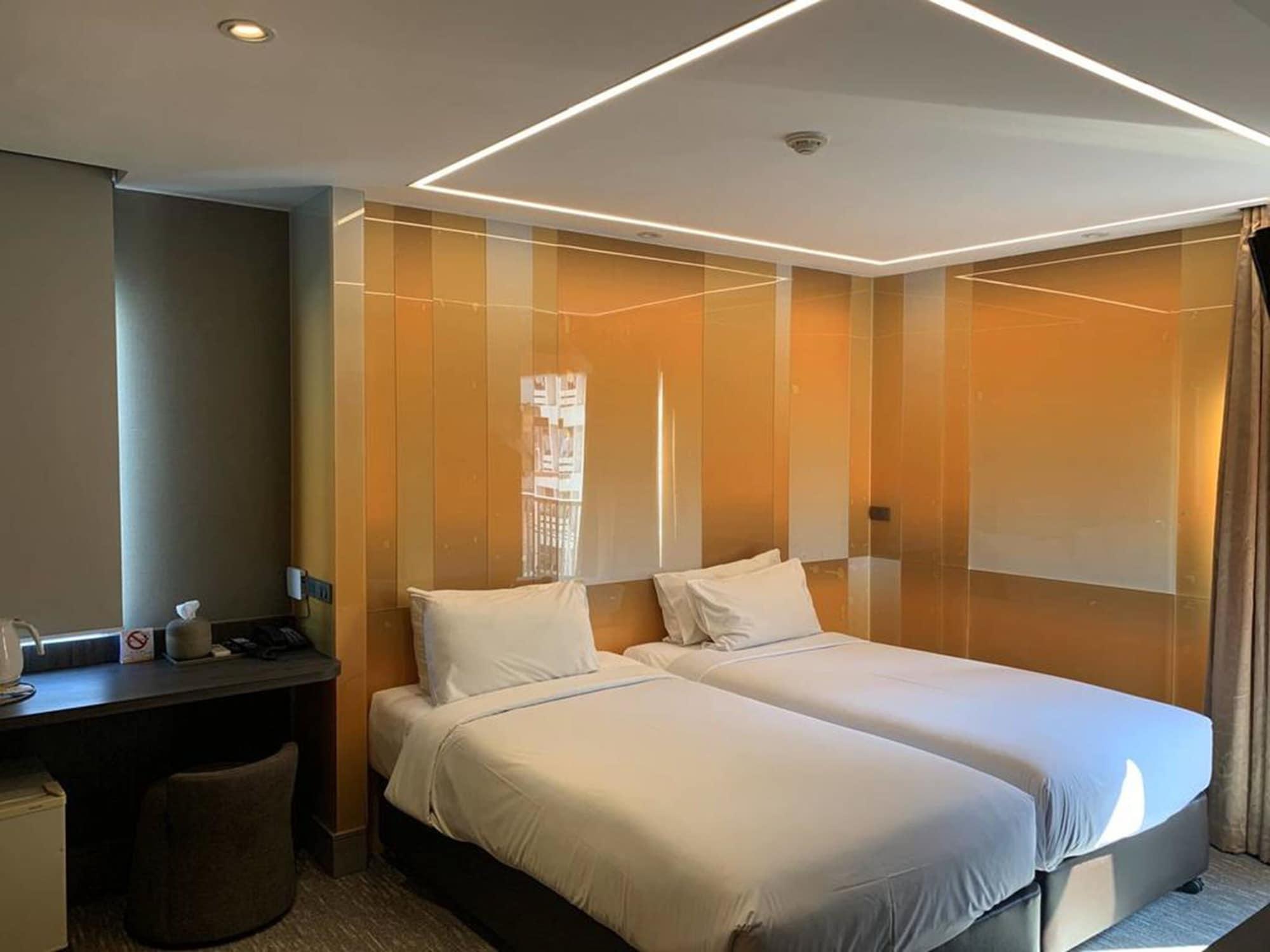 Tango Vibrant Living Hotel - Sha Extra Plus Бангкок Екстер'єр фото