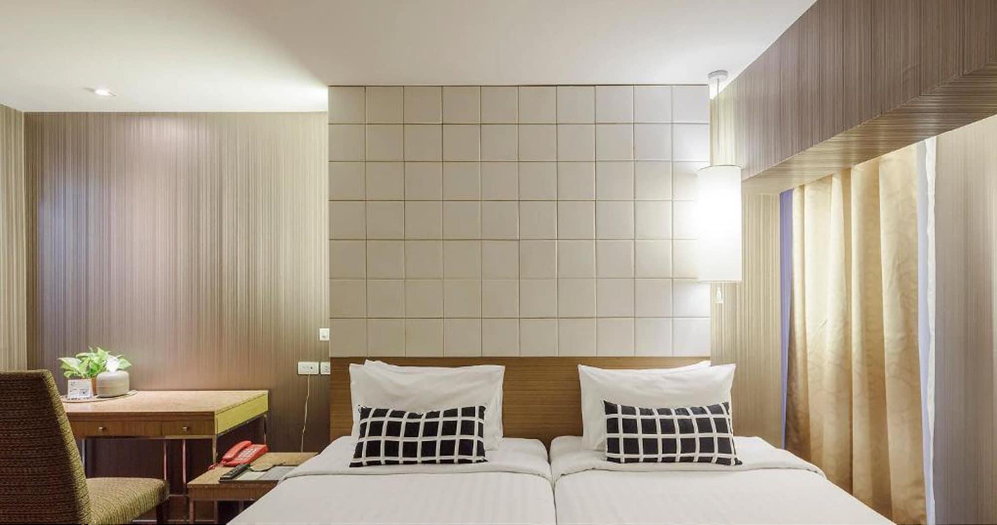 Tango Vibrant Living Hotel - Sha Extra Plus Бангкок Екстер'єр фото