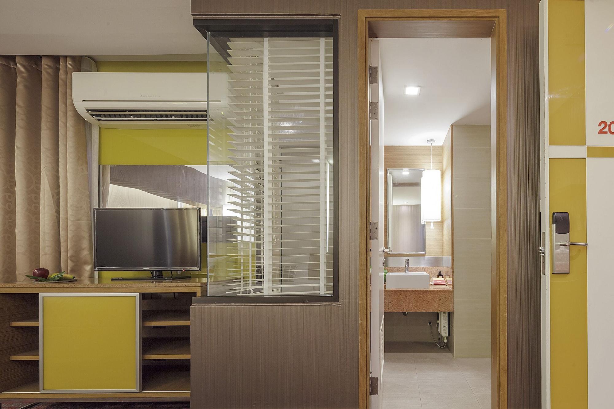 Tango Vibrant Living Hotel - Sha Extra Plus Бангкок Екстер'єр фото