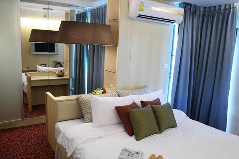 Tango Vibrant Living Hotel - Sha Extra Plus Бангкок Екстер'єр фото