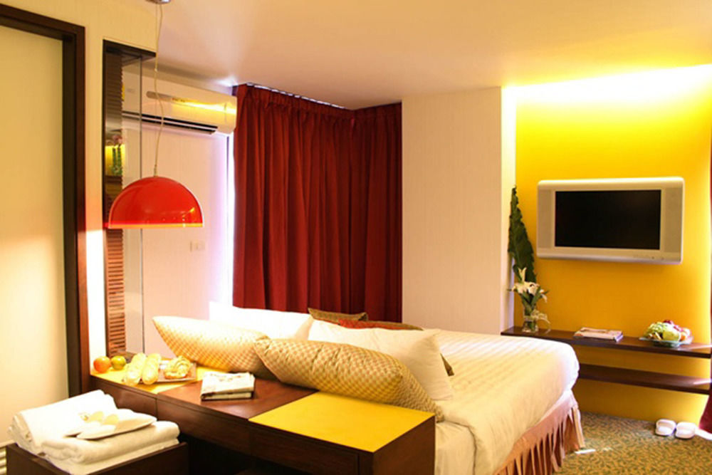 Tango Vibrant Living Hotel - Sha Extra Plus Бангкок Екстер'єр фото