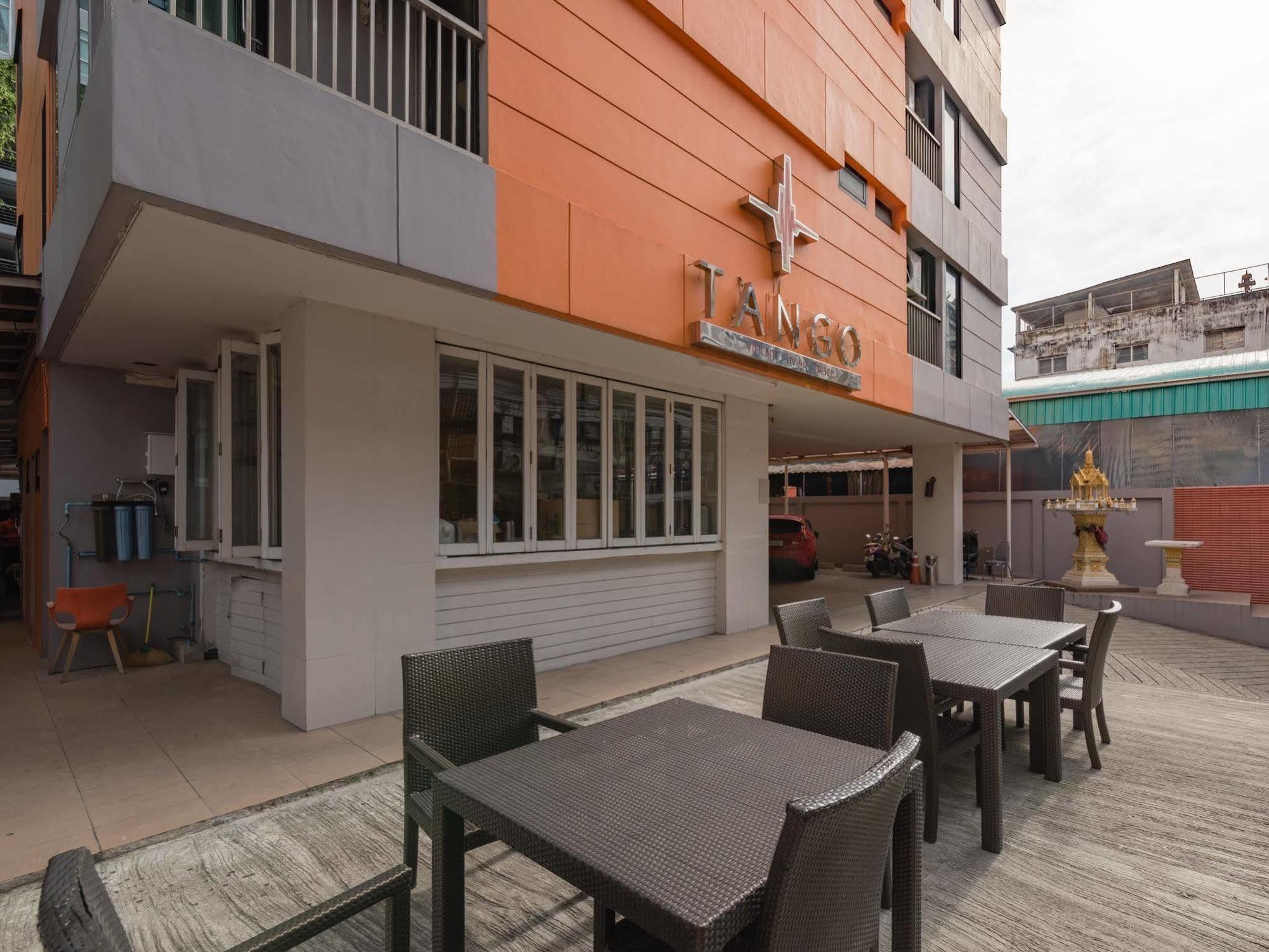 Tango Vibrant Living Hotel - Sha Extra Plus Бангкок Екстер'єр фото