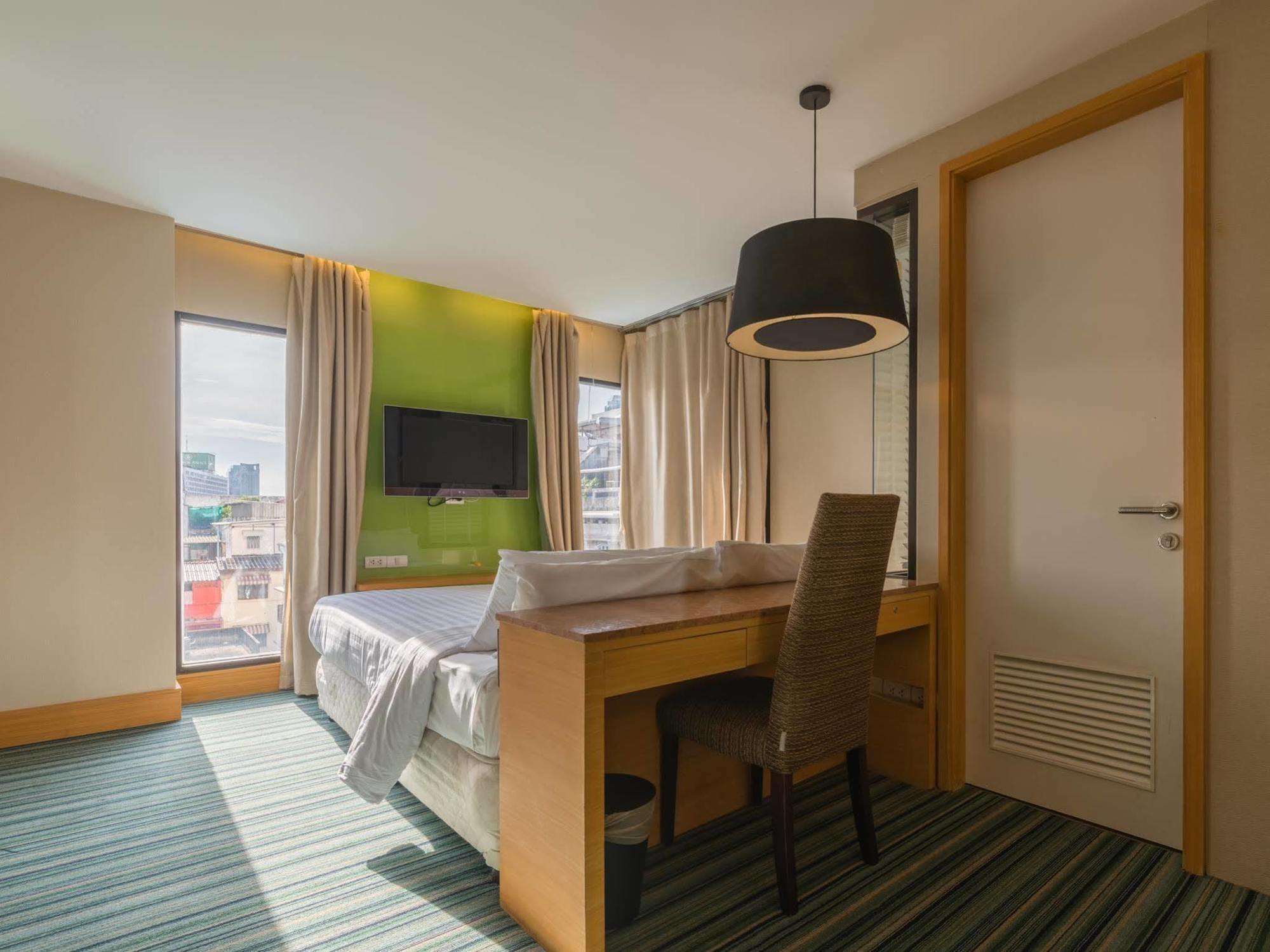 Tango Vibrant Living Hotel - Sha Extra Plus Бангкок Екстер'єр фото