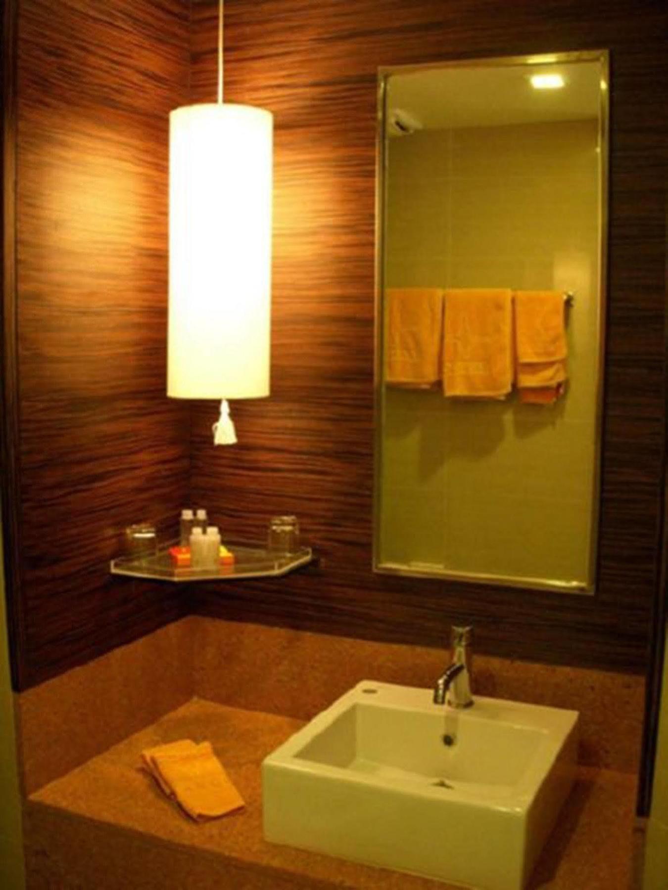 Tango Vibrant Living Hotel - Sha Extra Plus Бангкок Екстер'єр фото