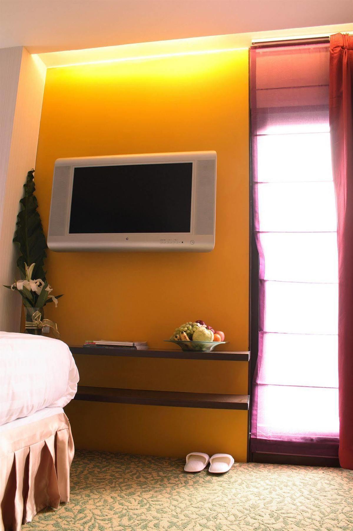 Tango Vibrant Living Hotel - Sha Extra Plus Бангкок Екстер'єр фото