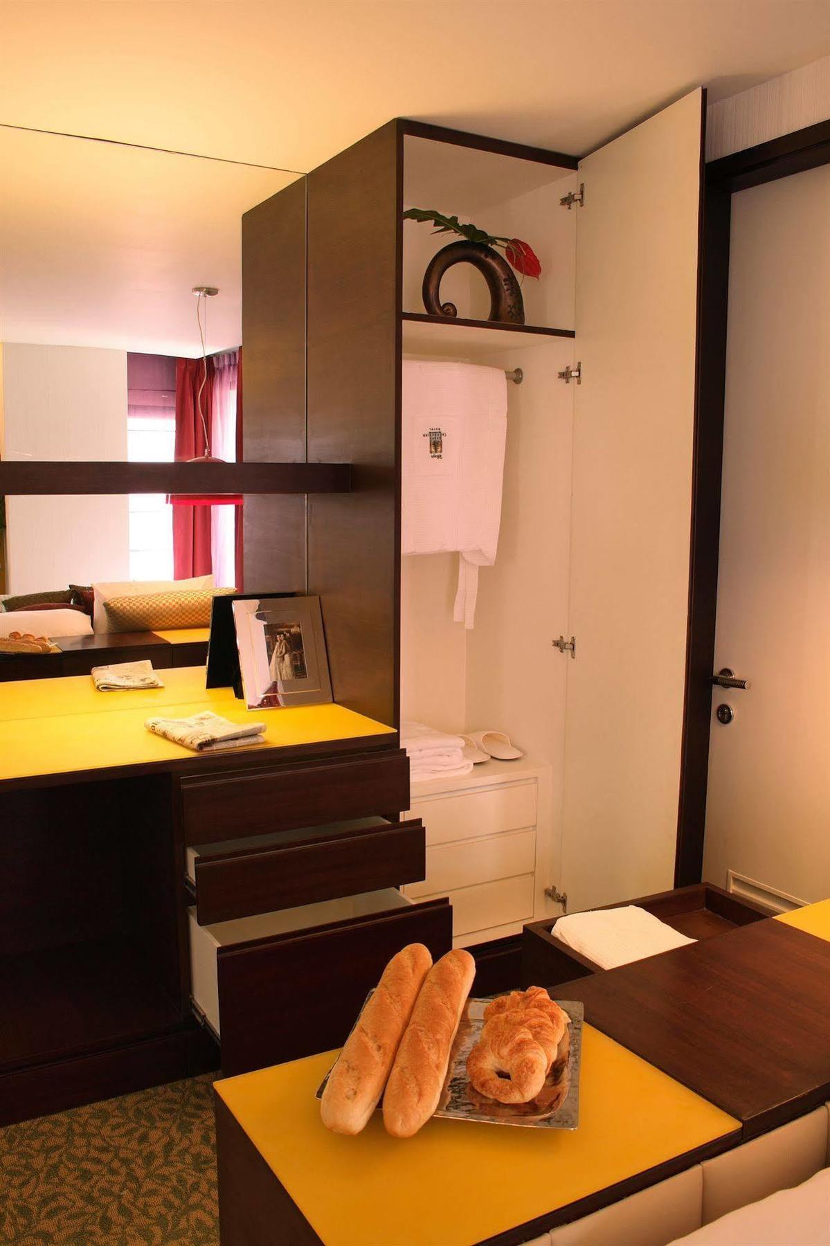 Tango Vibrant Living Hotel - Sha Extra Plus Бангкок Екстер'єр фото
