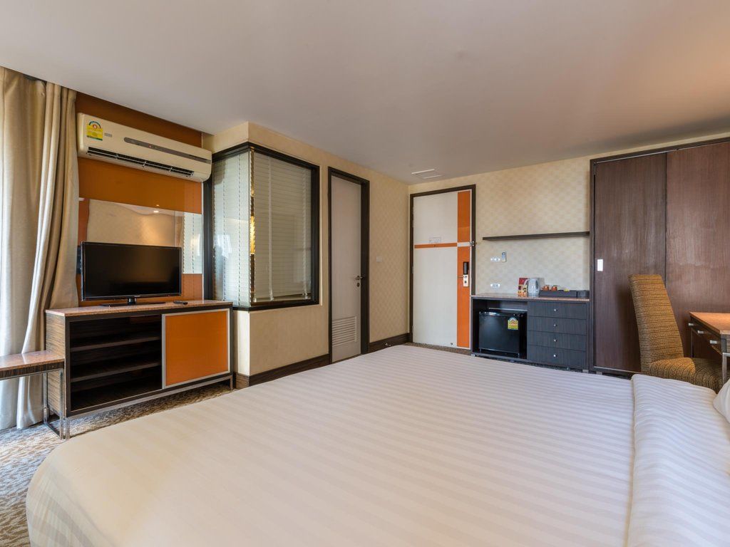 Tango Vibrant Living Hotel - Sha Extra Plus Бангкок Екстер'єр фото